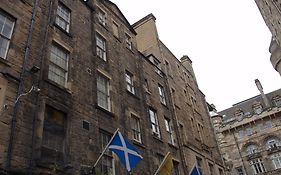 Niddry Street Apartments